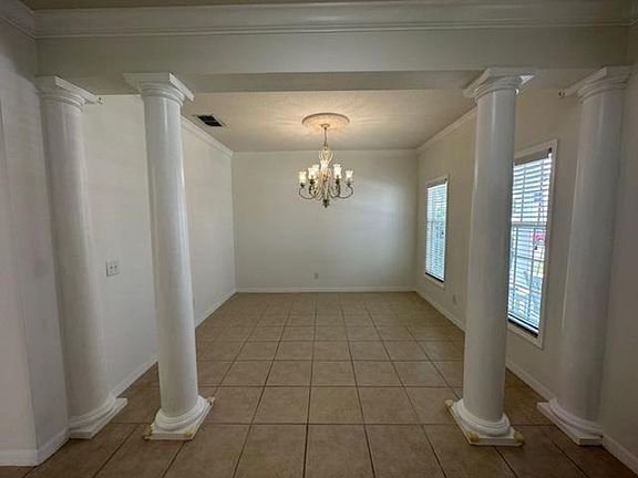 4th image of 1005 Wiregrass St