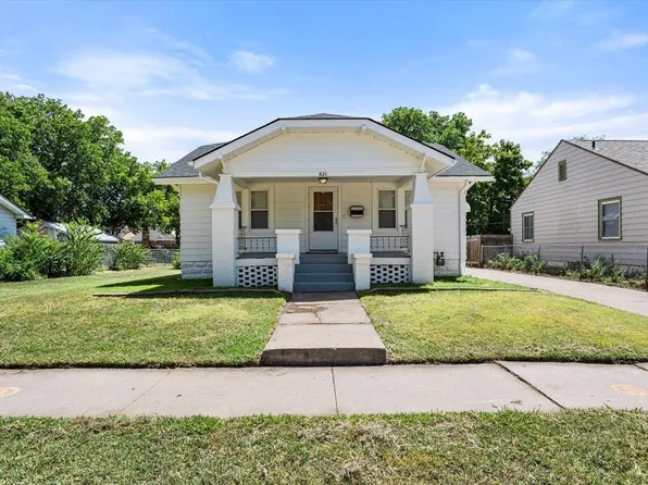 821 W McCormick Ave, Wichita, KS 67213