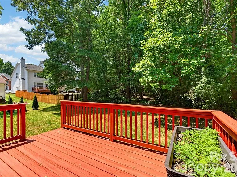 11005 Chilcomb Ct — Photo 29