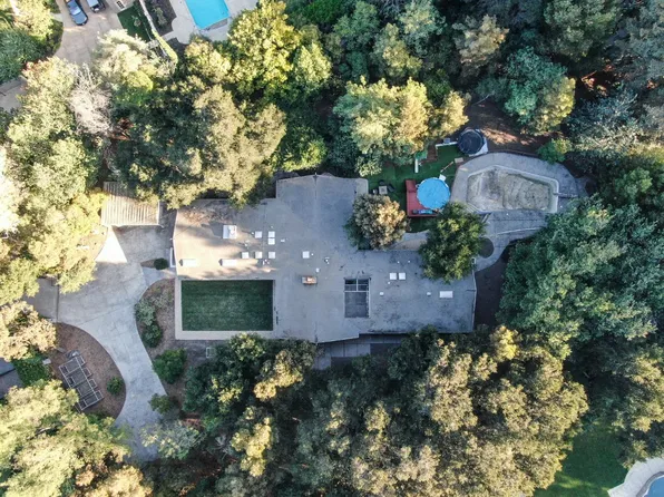 76 Logan Ln, Atherton, CA 94027