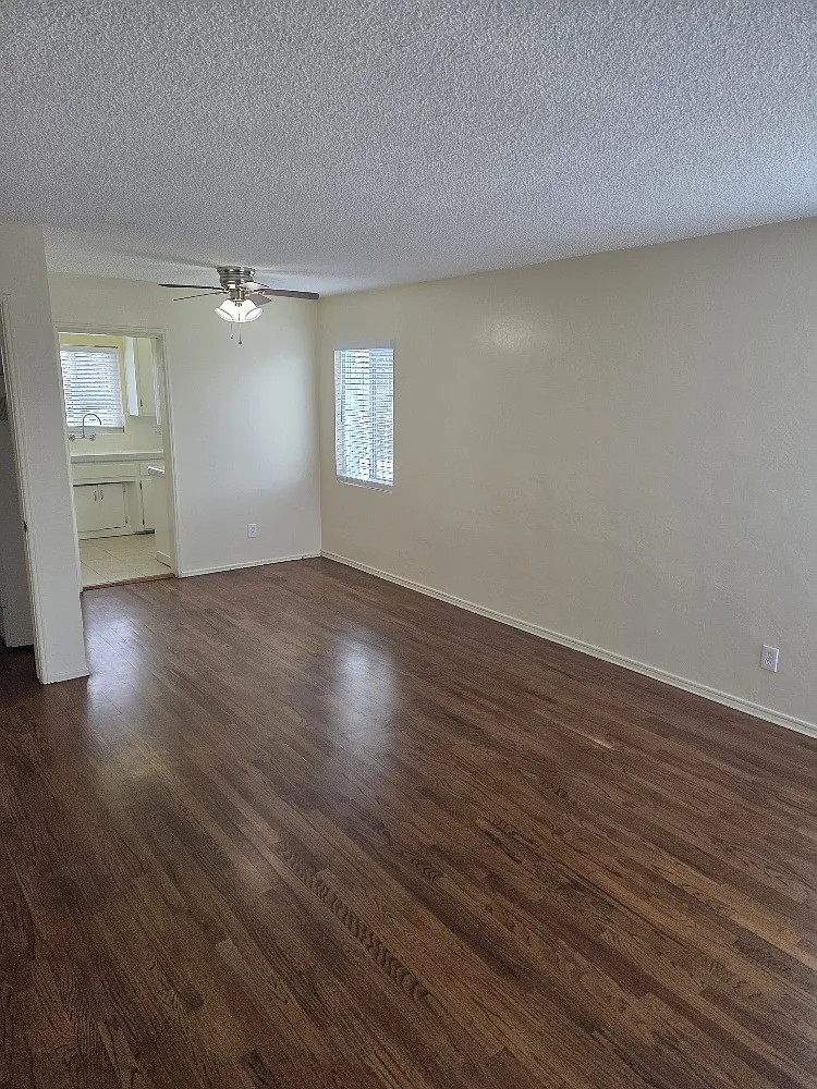 2 bed, 875 sqft, $2,095 — Photo 4