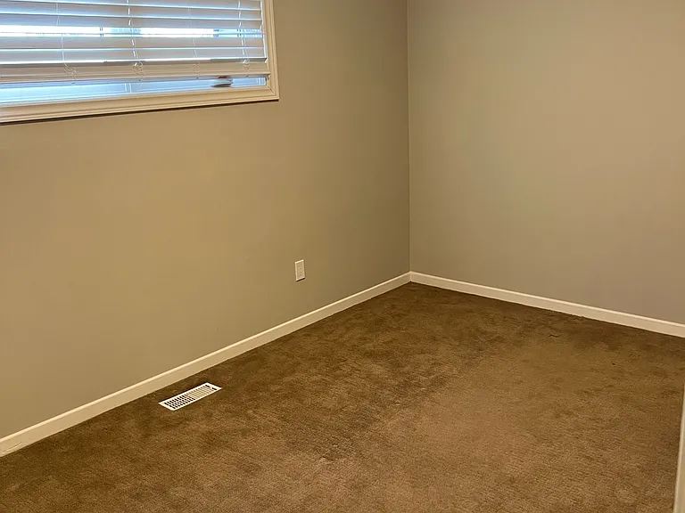 20 Glenbrook Dr — Photo 11