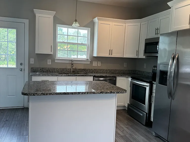 Fully-equipped kitchen