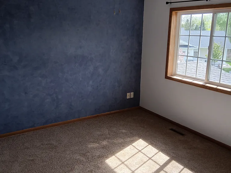 943 Serenity Cir — Photo 18