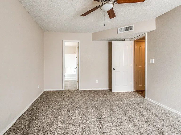 14240 Gil Reyes Dr — Photo 13