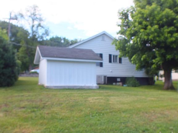 4th image of 308 E Watterson St