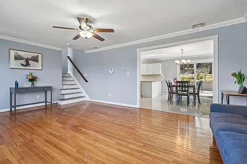 320 Beaufort Ave Photo 1