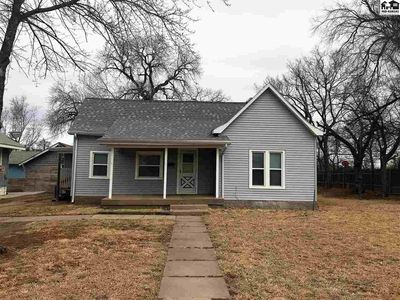 405 E Main St, Lyons, KS, 67554