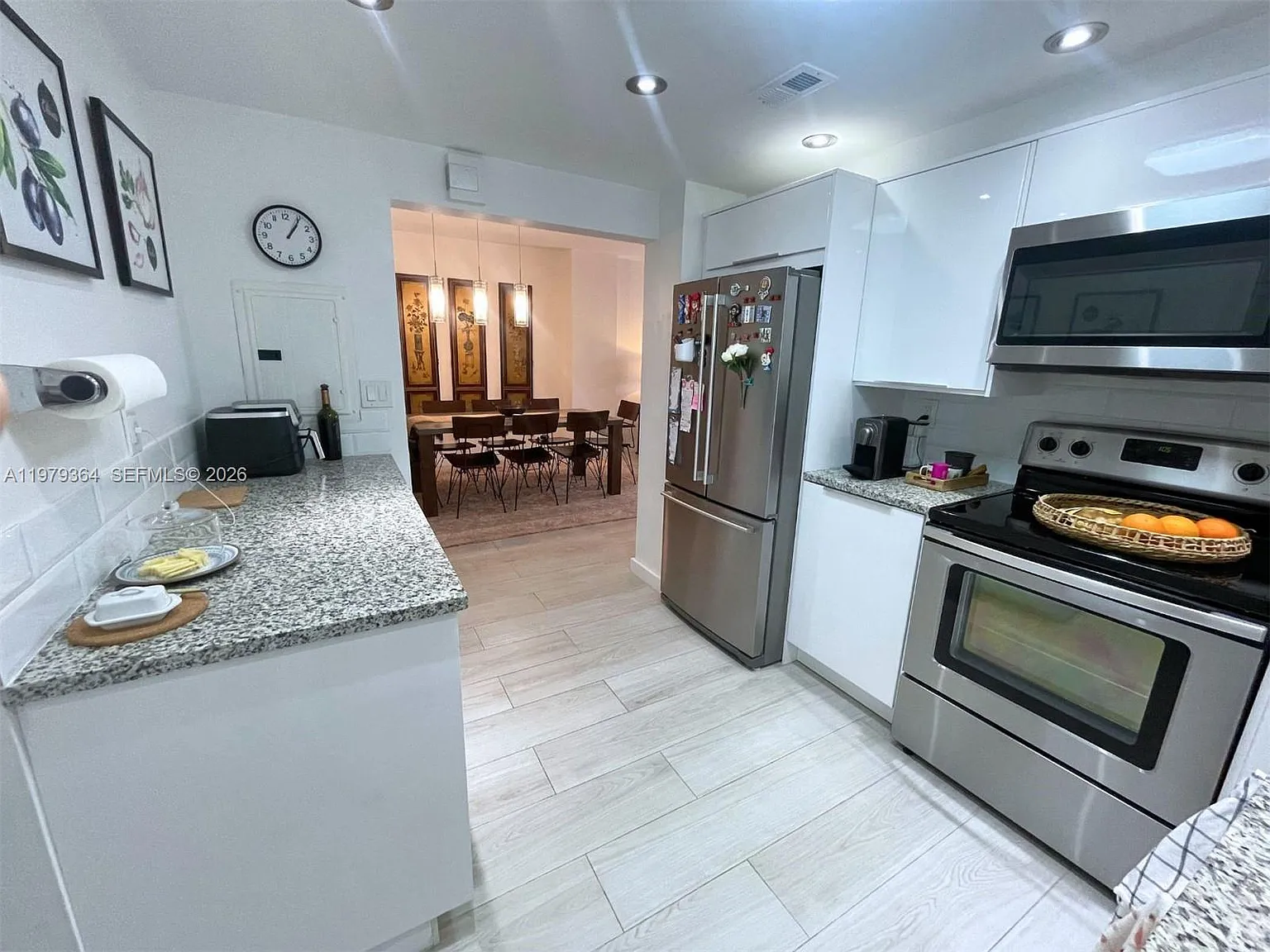 Arlen House West Condo — Photo 2
