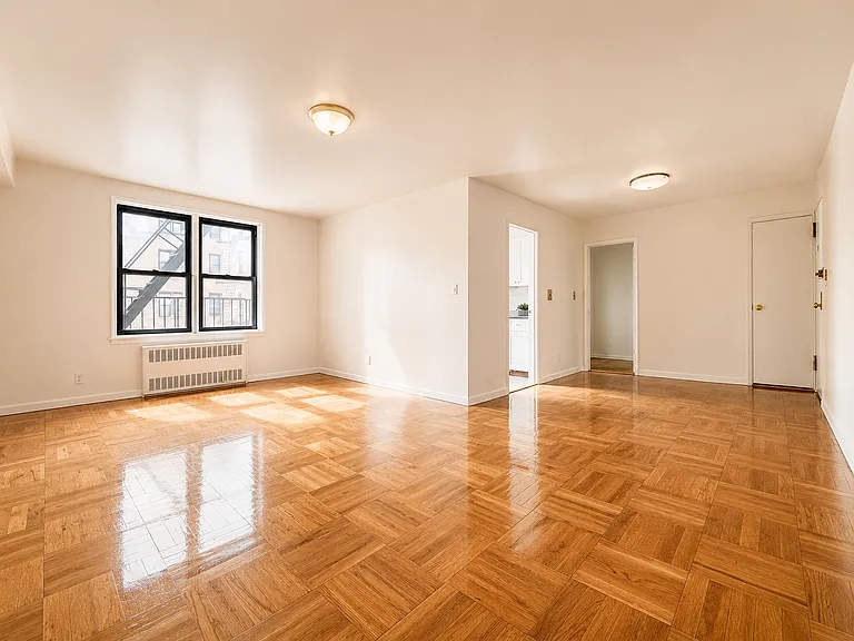 525 Riverdale Ave #6U — Photo 3