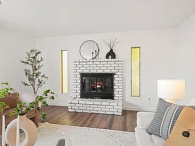 1466 SW 5th Pl — Photo 2