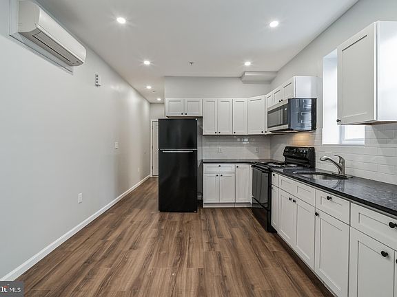 4th image of 1211 W Cambria St #2R