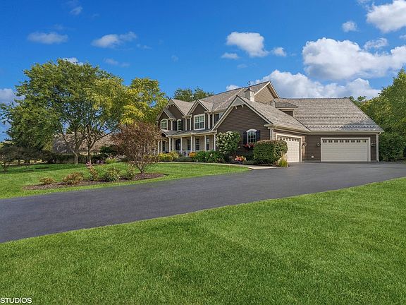 3rd image of 21567 W Hampshire Pl