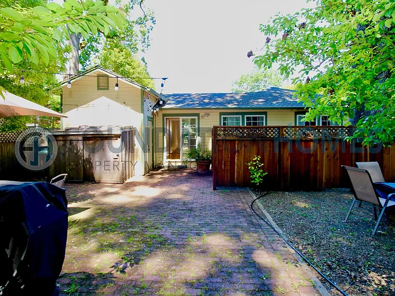 9 Scenic Ave — Photo 15