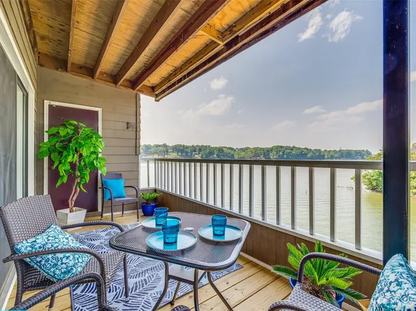 9808 Emerald Point Dr, Charlotte, NC 28278