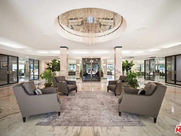 325 N Oakhurst Dr APT 405, Beverly Hills, CA 90210