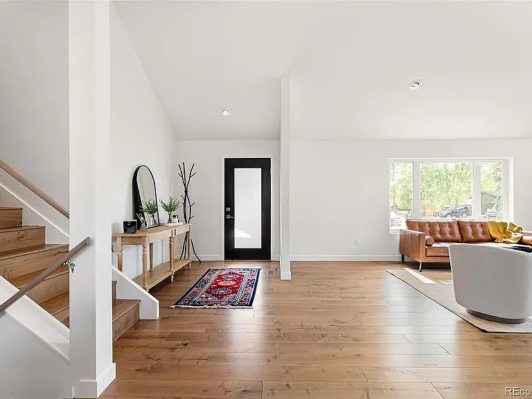 1720 Grape Ave — Photo 17