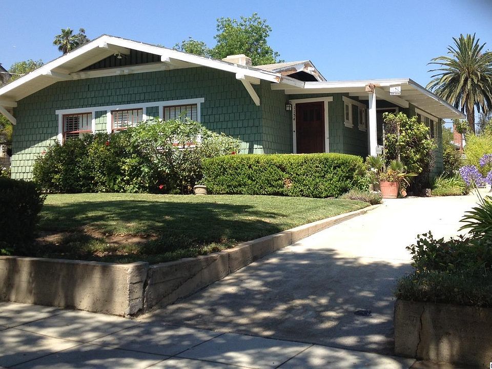 1st image of 1154 N Mentor Ave