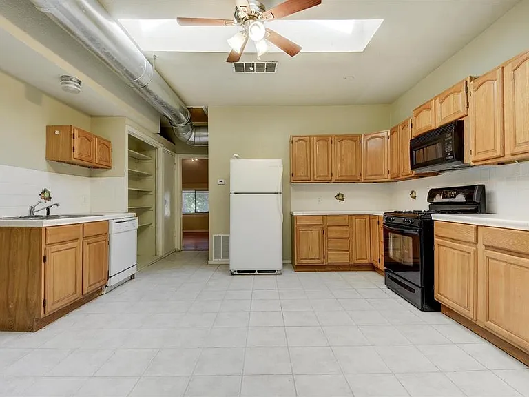 4405 Barrow Ave #B — Photo 3