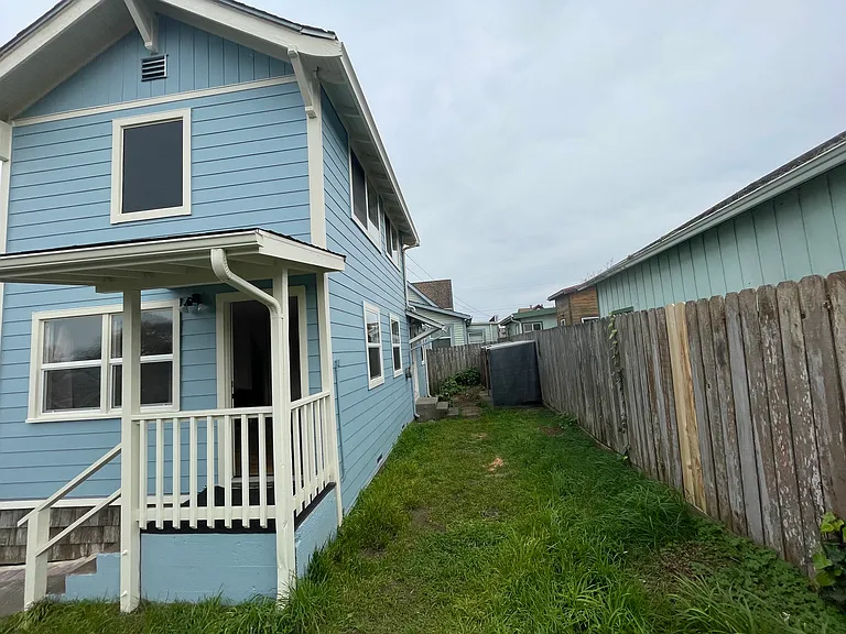 708 B St — Photo 43
