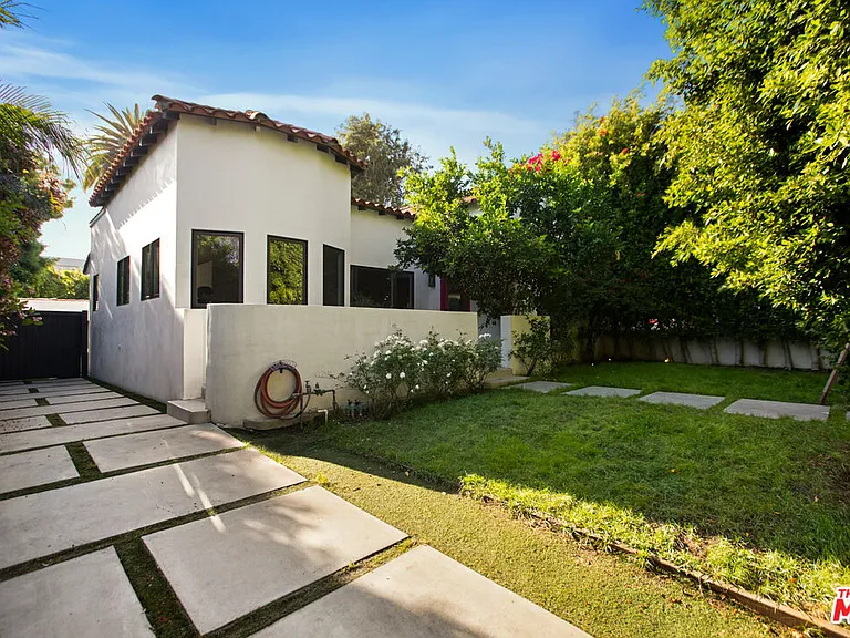 327 N Edinburgh Ave — Photo 4