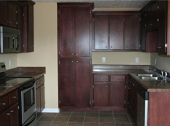 Home for Sale in Clarksville, Tennessee $169,900