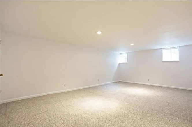 1574 E Princeton Ave — Photo 18