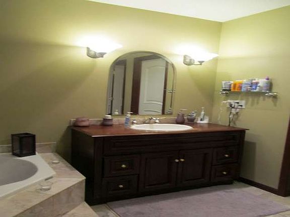 3rd image of 2140 Lookout Ct