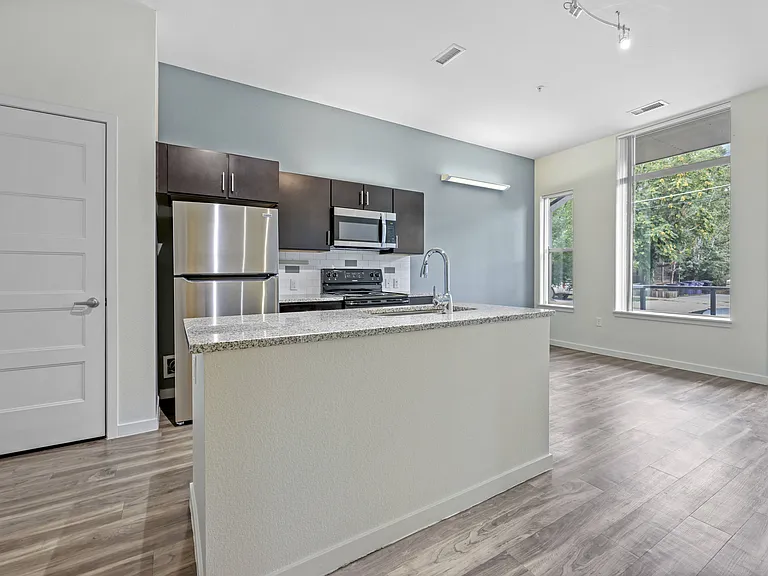 B Street Lohi Apartments — Photo 8