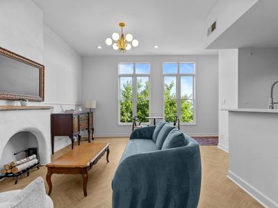 320 W Martin St APT 205, Raleigh, NC, 27601