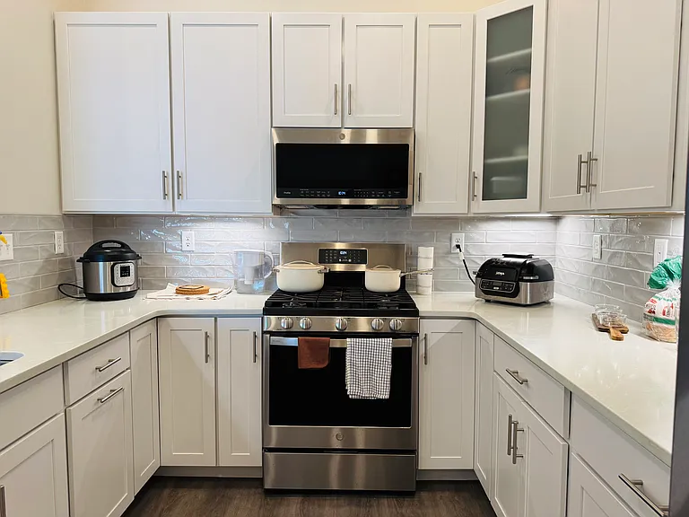 320 Middlesex Ave #D-405 — Photo 7