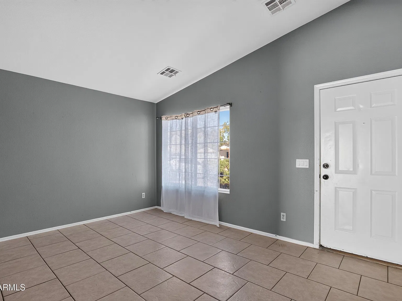 3 bed, 2.0 bath, $1,900 — Photo 4