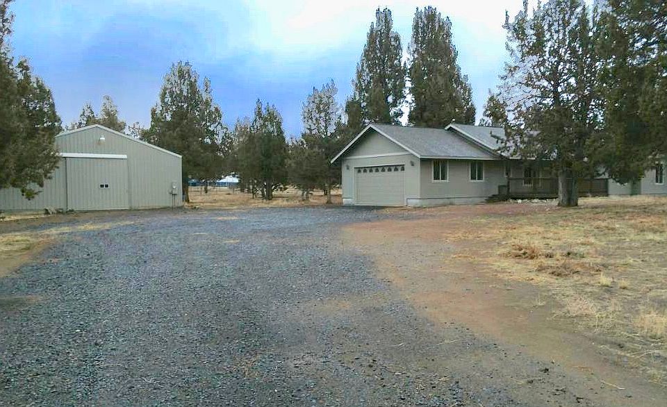 1st image of 3928 SE Umatilla Loop