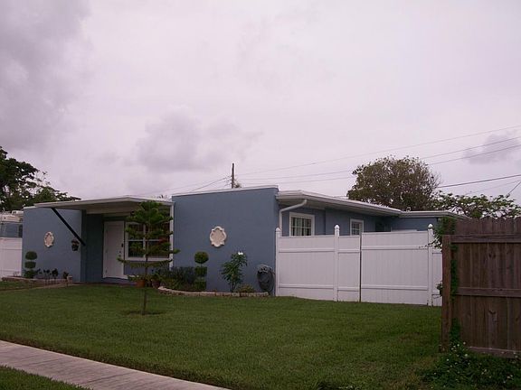 3rd image of 571 Chipewyan Dr