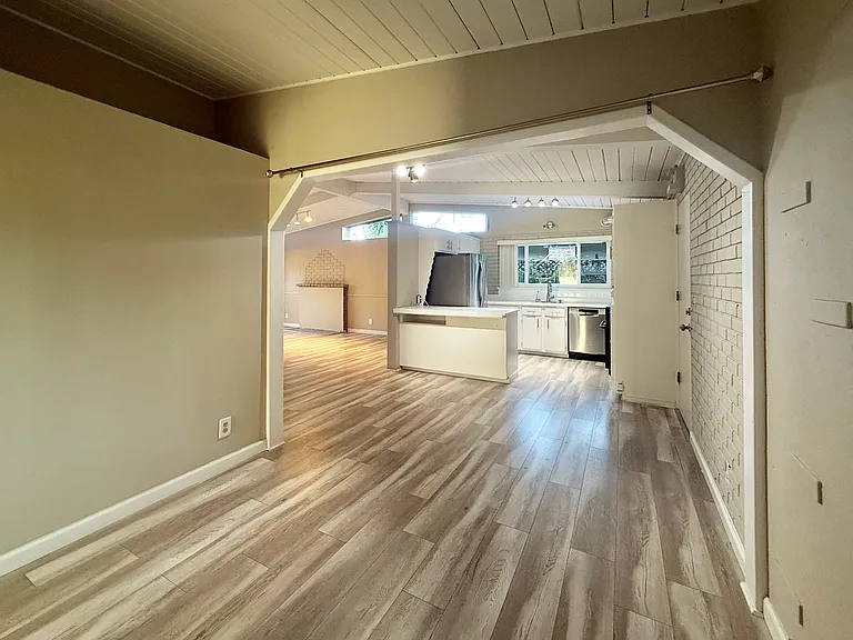 435 Dell Ave — Photo 14