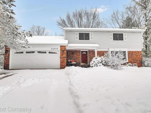 24513 Sarah Flynn Dr, Novi, MI 48374