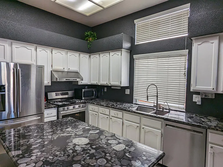 31224 Lamprey Dr — Photo 9