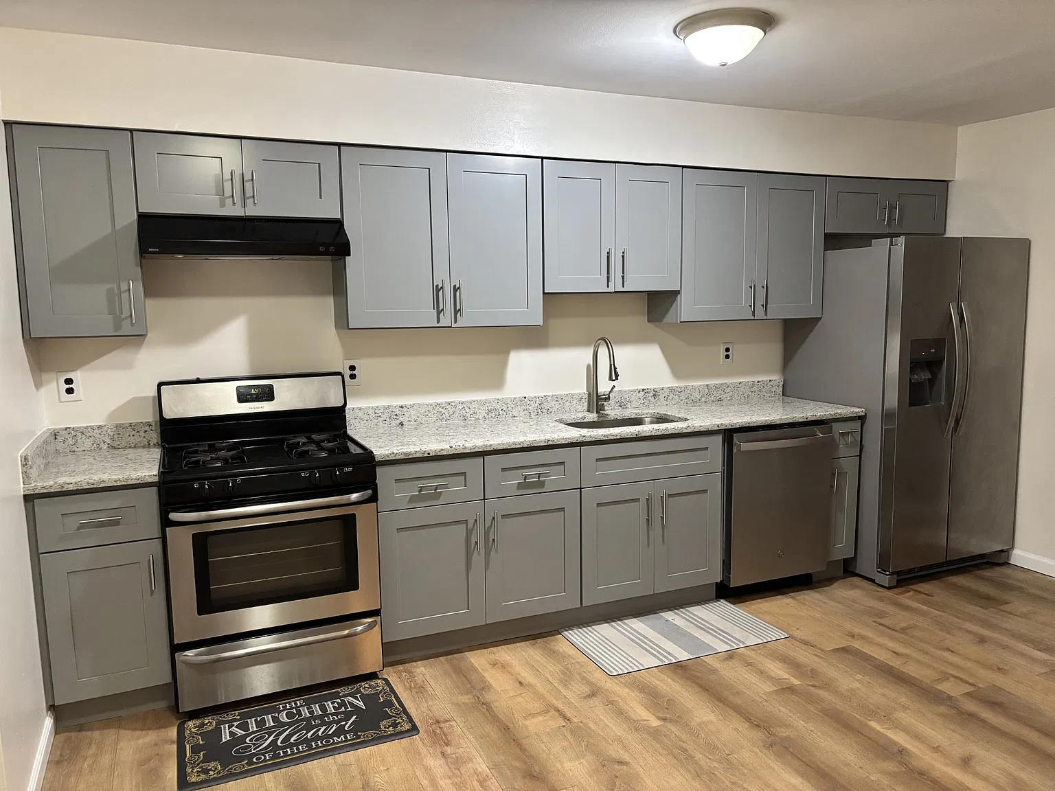 3 bed, 2.5 bath, 1600 sqft, $2,950 — Photo 2