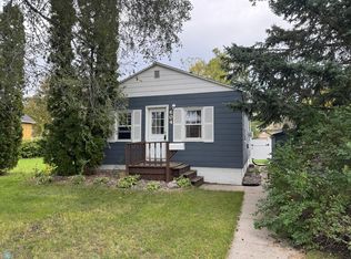 604 9th St N, Wahpeton, ND 58075