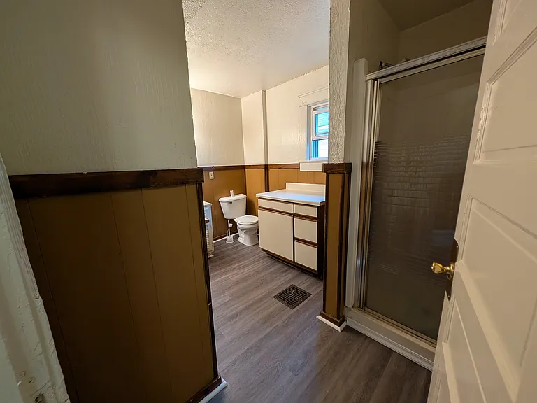 564 Carroll St — Photo 22