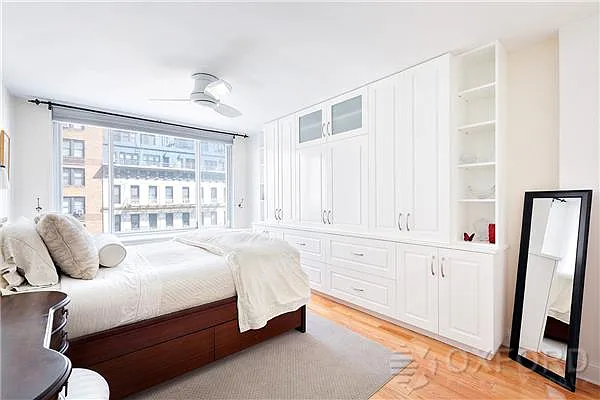 Sold by Oxford Property Group | media 12