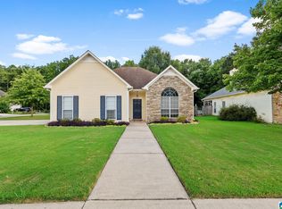 1700 Amberley Woods Pl, Helena, AL 35080