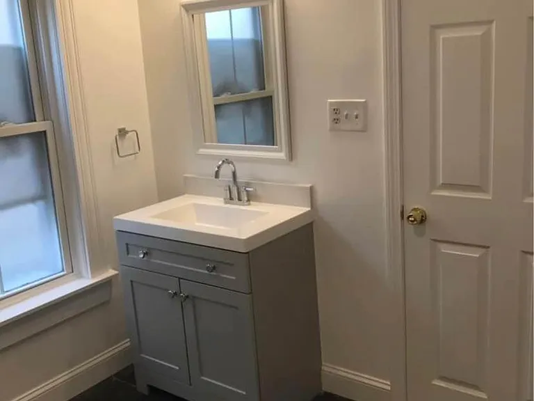 838 Winthrop Ave — Photo 7
