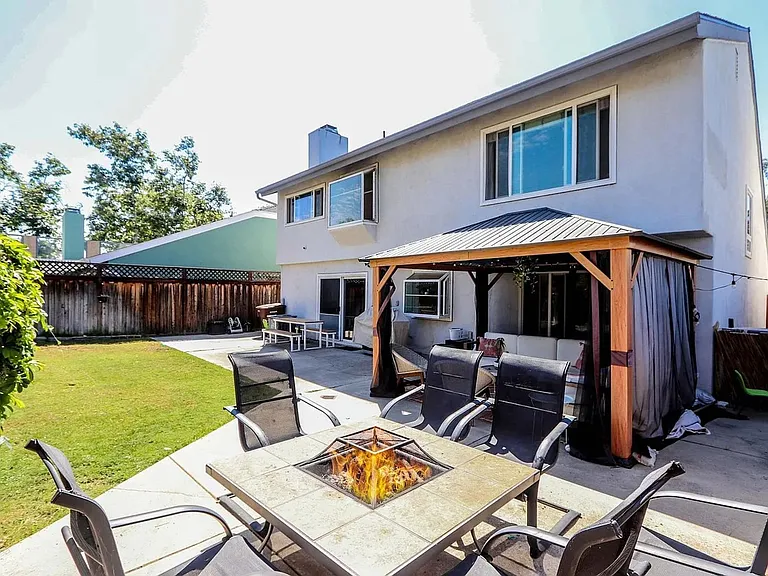 25051 Katie Ave — Photo 27