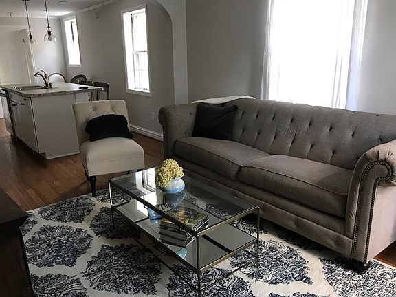 3rd image of 561 S Harrison Ave