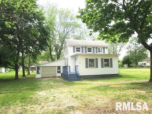 302 S Hickory St, Wenona, IL 61377