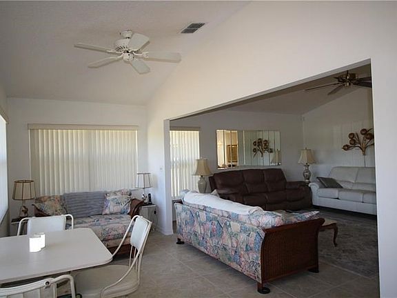 5th image of 358 Caloosa Palms Ct