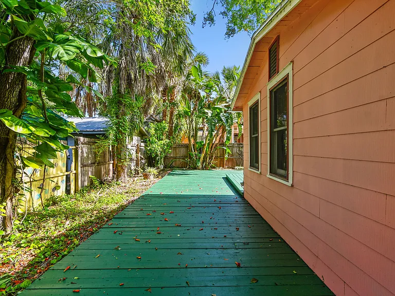 618 Louden Ave — Photo 45