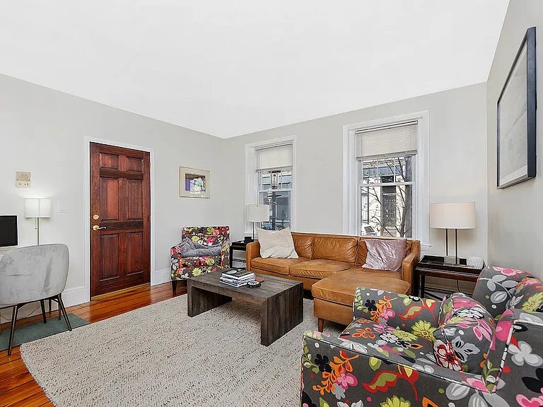 15 Park St — Photo 2