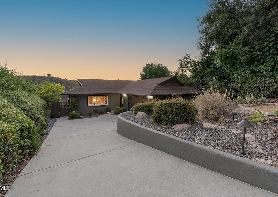 1st image of 4031 Canyon Dell Dr